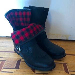 Sorel Black Moto Boot with Buffalo Check Lining